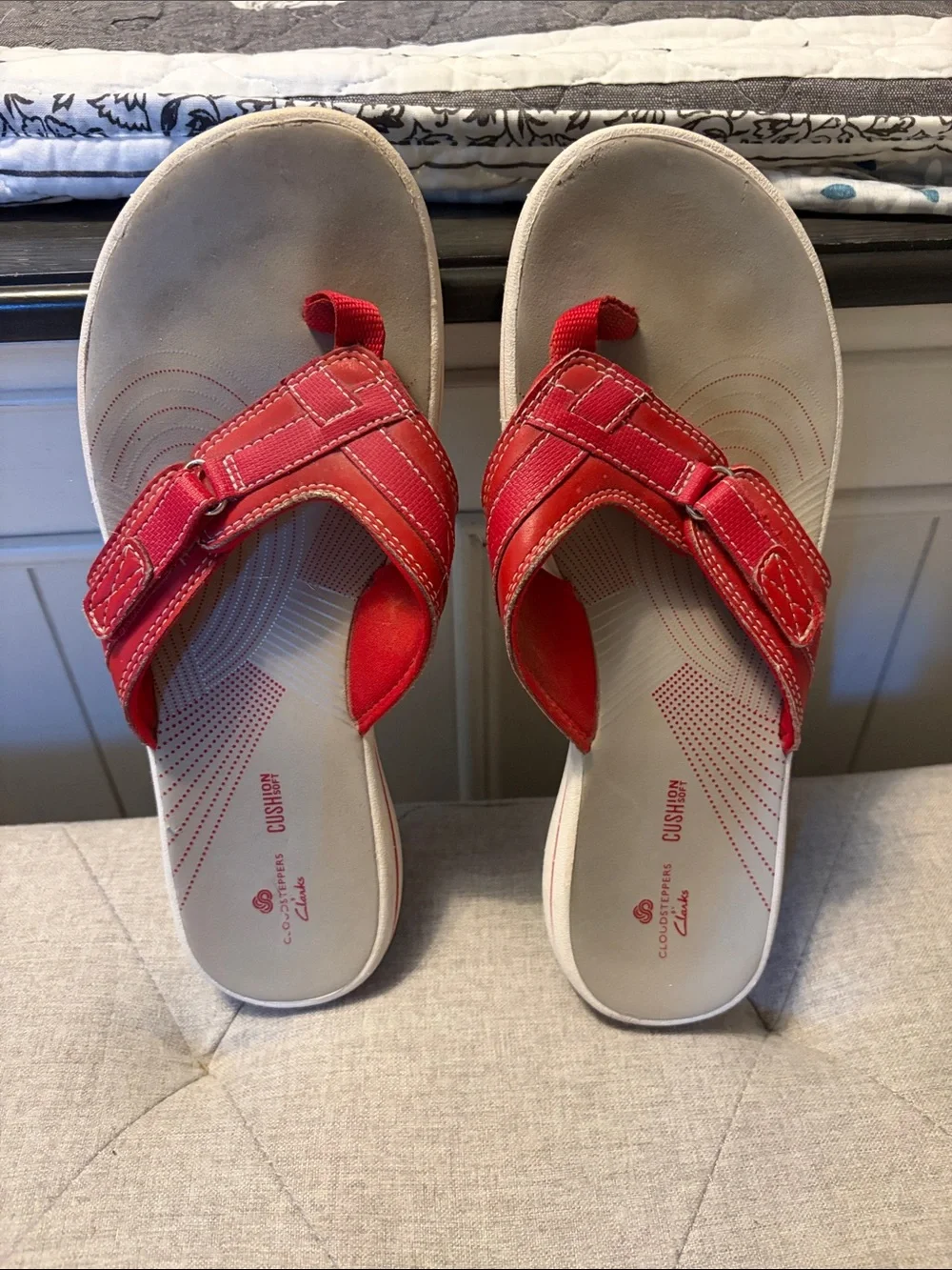 Clarks Red Women's Cushioned Thong Sandals